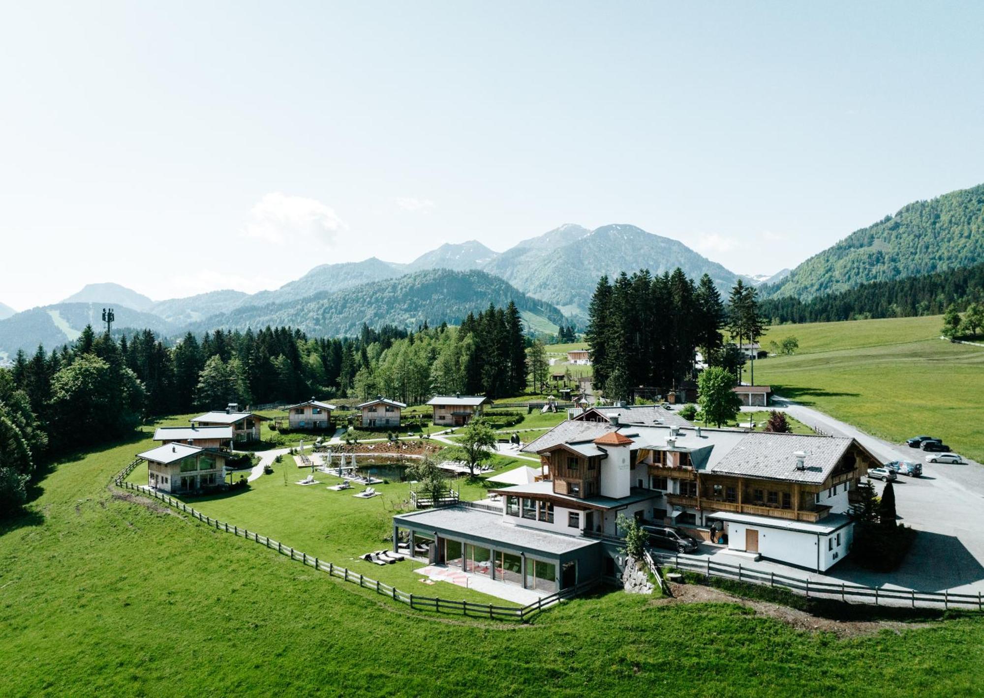 Hotel Chalets Grosslehen ฟีบาบรุนน์ ภายนอก รูปภาพ